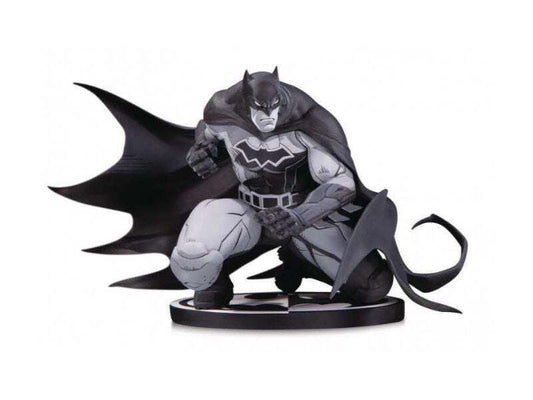 Batman Black & White statue Joe Madureira