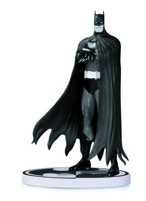 Batman Black and White 2nd Edition statue by Brian Bolland