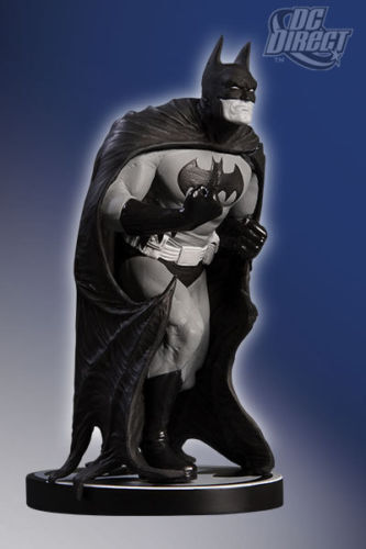 Batman Black and White statue by Ethan Van Sciver