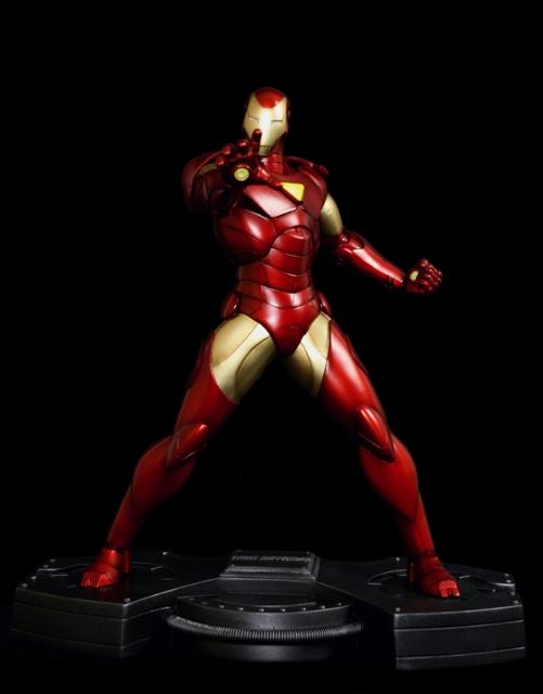 Iron Man Extremis Armor statue
