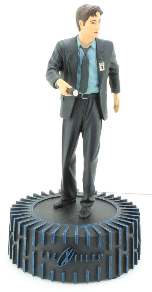 X-Files Agent Fox Mulder 1/8 scale statue