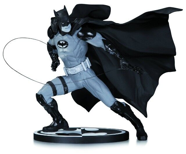 Batman Black and White statue by Reis