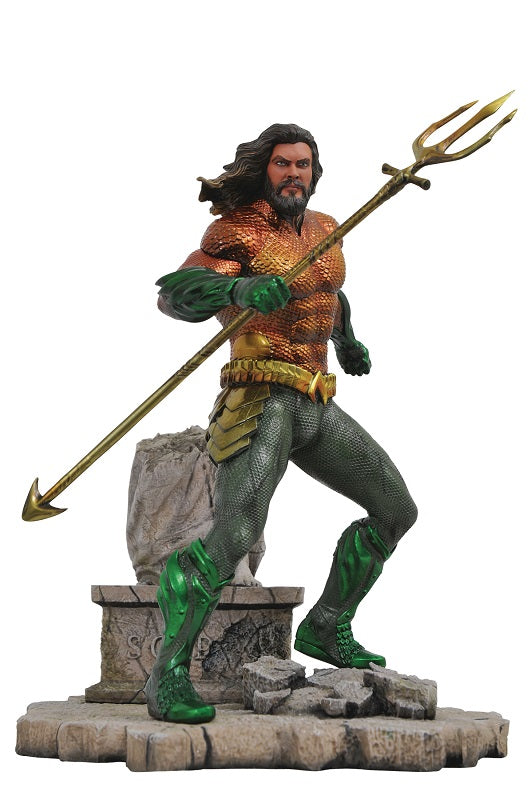 DC Gallery Aquaman PVC statue