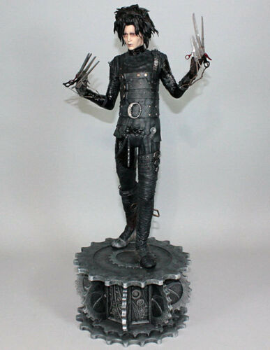 Edward Scissorhands 1/4 scale statue