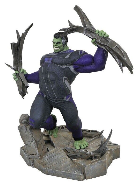 Hulk in Tracksuit Avengers Endgame - Marvel Gallery PVC figure / statue