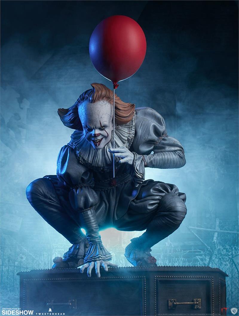 IT Pennywise statue