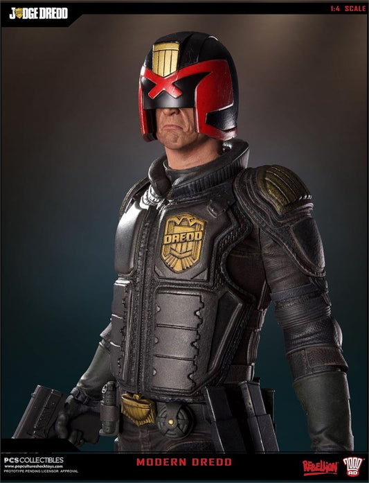 Judge Dredd 1/4 scale statue