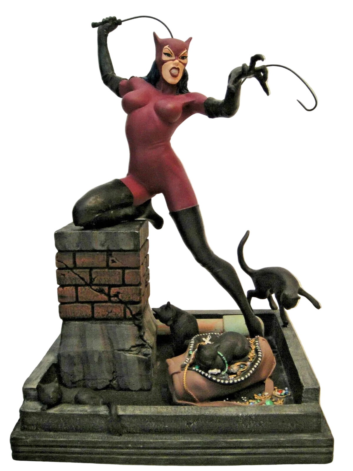 Catwoman statue - Jim Balent Design- William Paquet sculpt by DC Direct